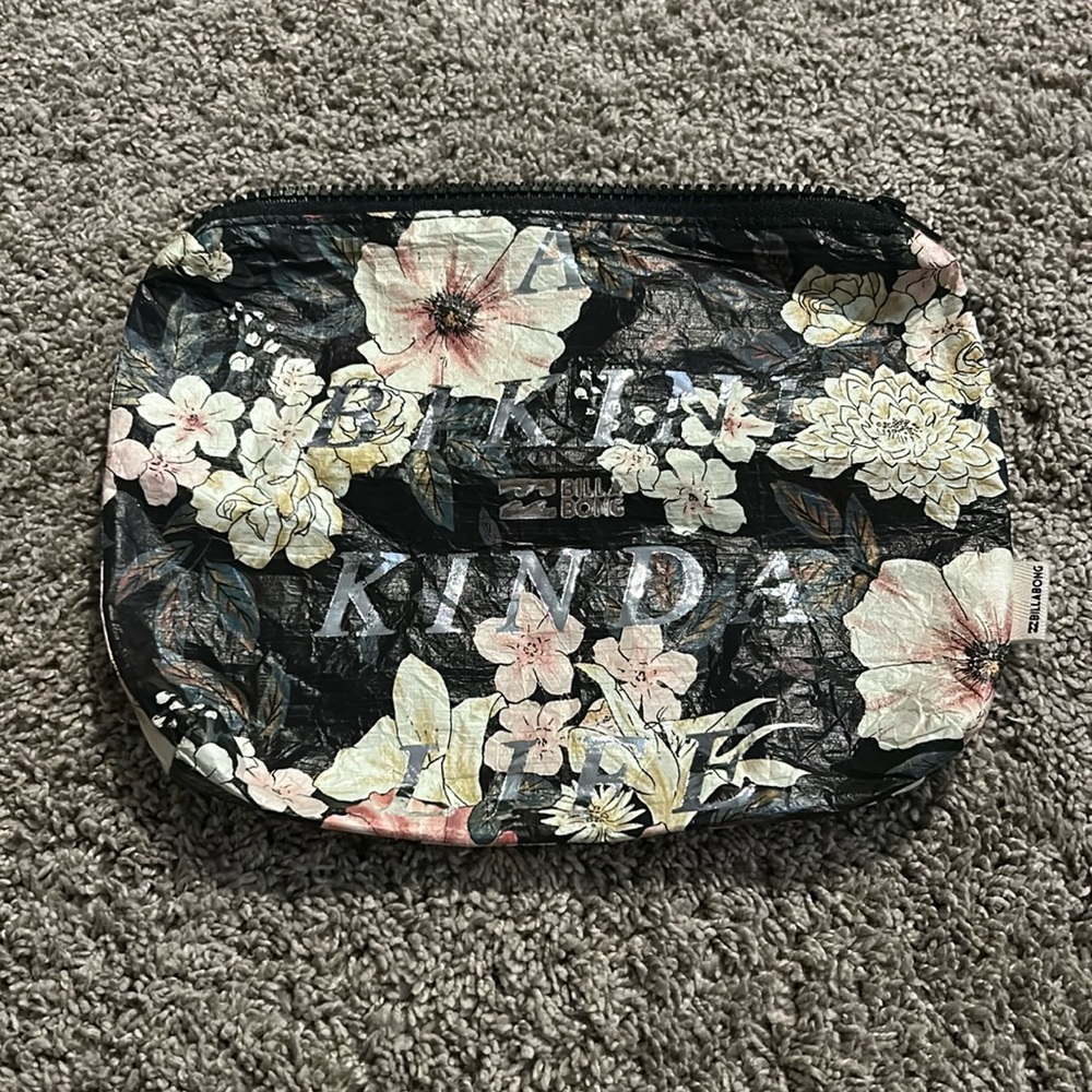 Billabong floral wet bag
